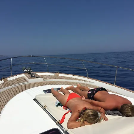 Private Luxury Cruises 