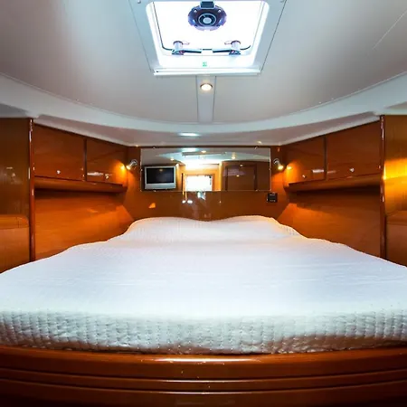 Private Luxury Cruises 